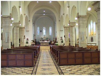 photo of the interior of St Willibrord taken 7th July 2002